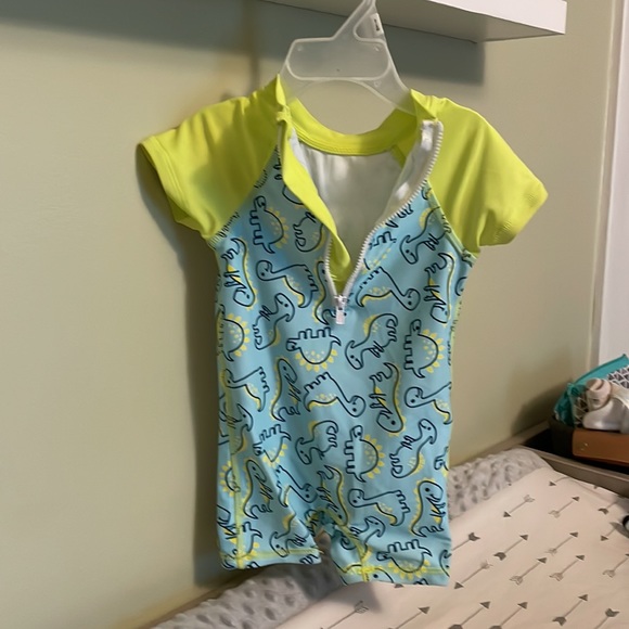 Baby Rash Guard - Picture 2 of 4
